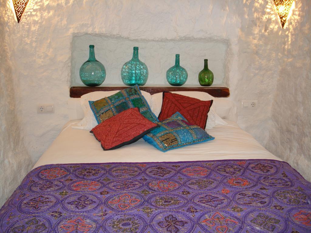 Cueva De La Alegria Villa Huéscar Room photo