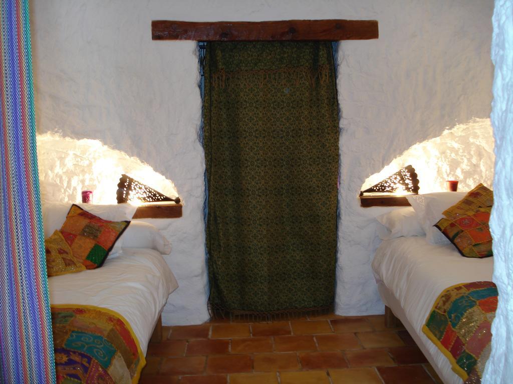 Cueva De La Alegria Villa Huéscar Room photo
